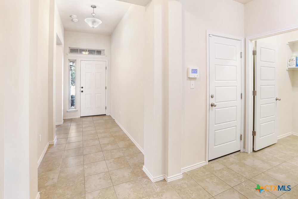 105 Leather Oak Loop