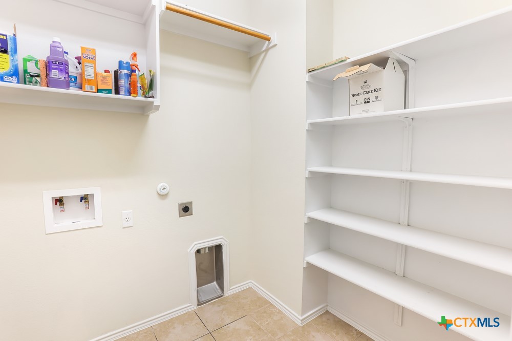 105 Leather Oak Loop