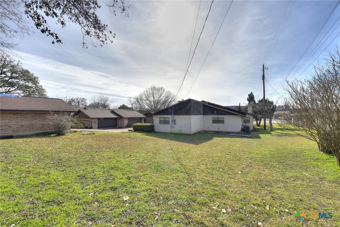 818 Lois Street A
