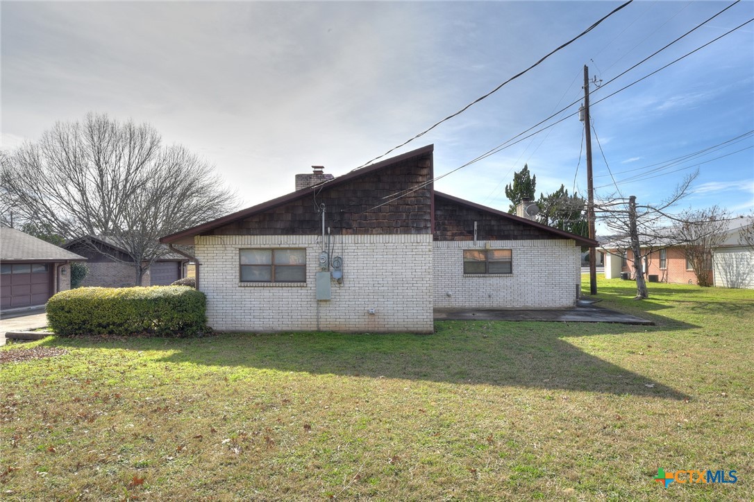 818 Lois Street A