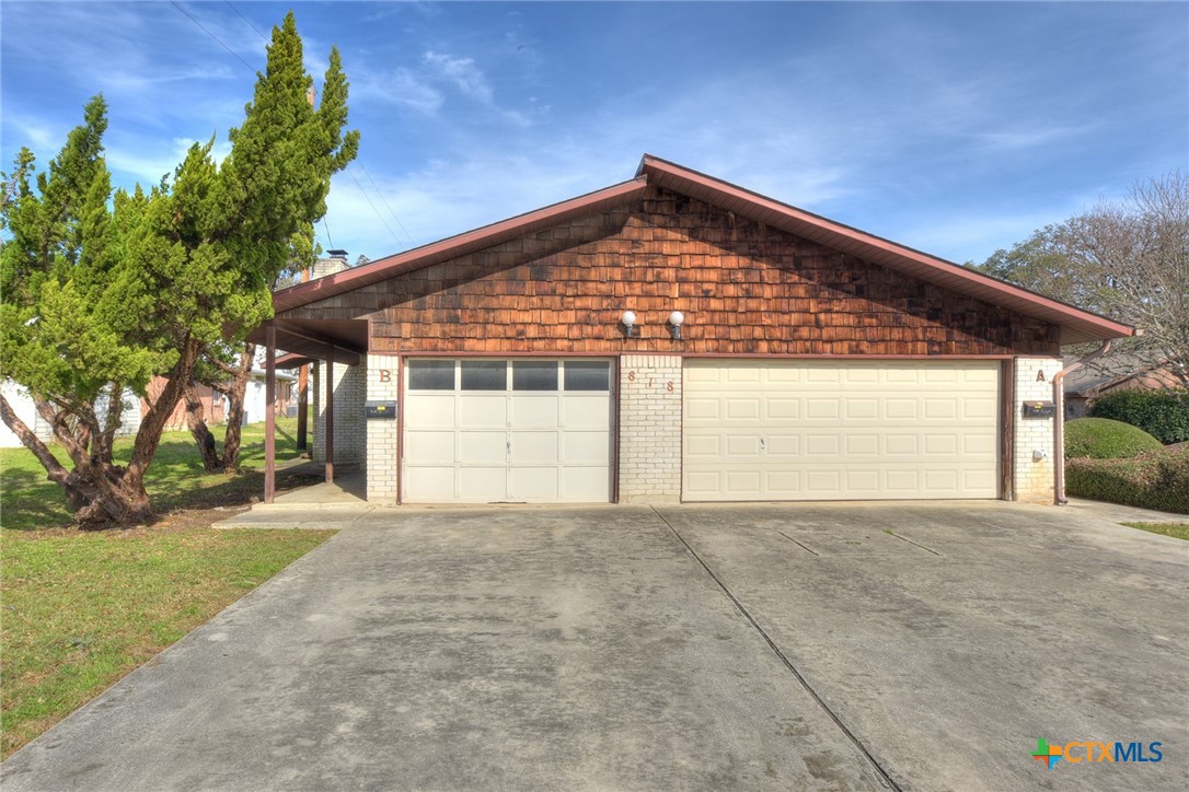 818 Lois Street A