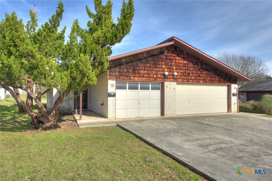 818 Lois Street A