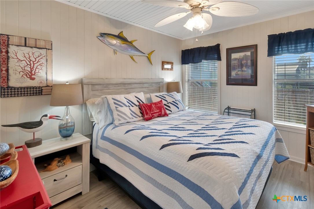 104 E Van Buren Avenue