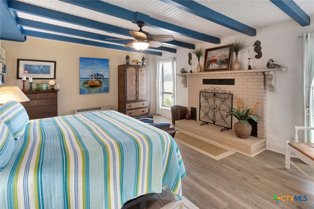 104 E Van Buren Avenue