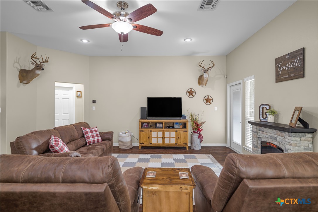 604 Mason Circle