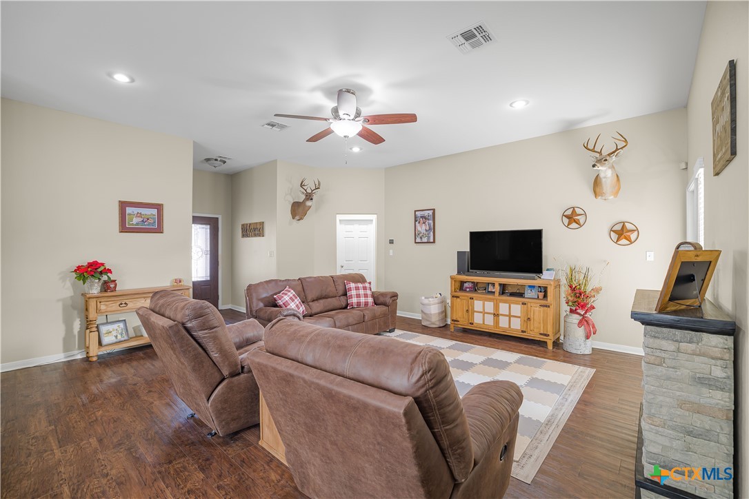 604 Mason Circle