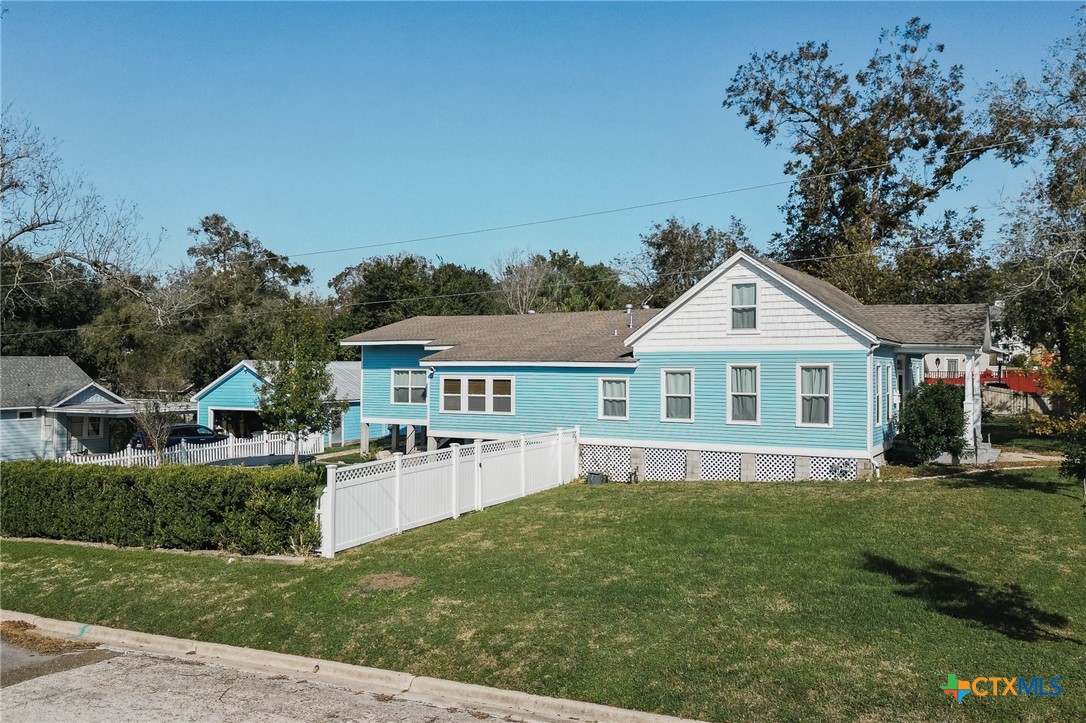 201 N Victoria Street