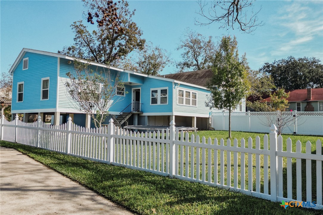 201 N Victoria Street