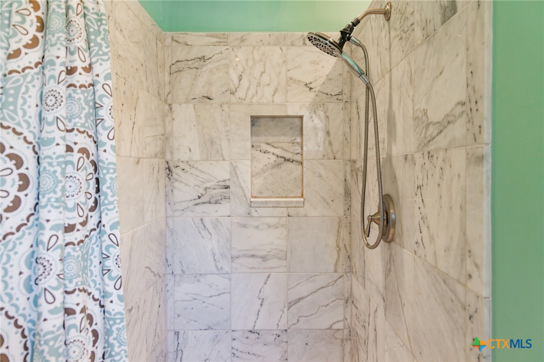 201 N Victoria Street