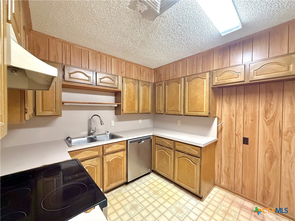 705 Third Street
