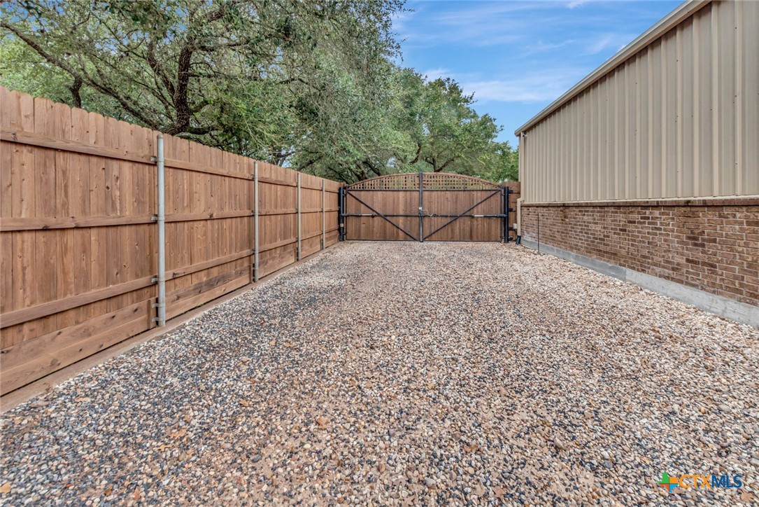 249 Post Oak Bend