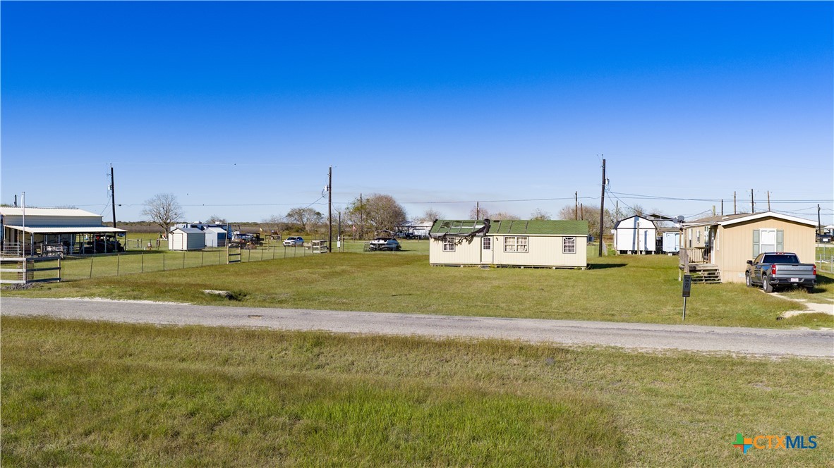 1306 W Ben Tindall Avenue