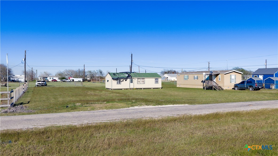 1306 W Ben Tindall Avenue