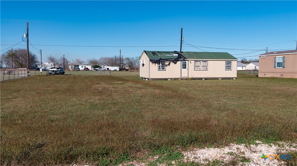 1306 W Ben Tindall Avenue