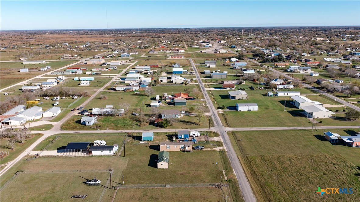 1306 W Ben Tindall Avenue