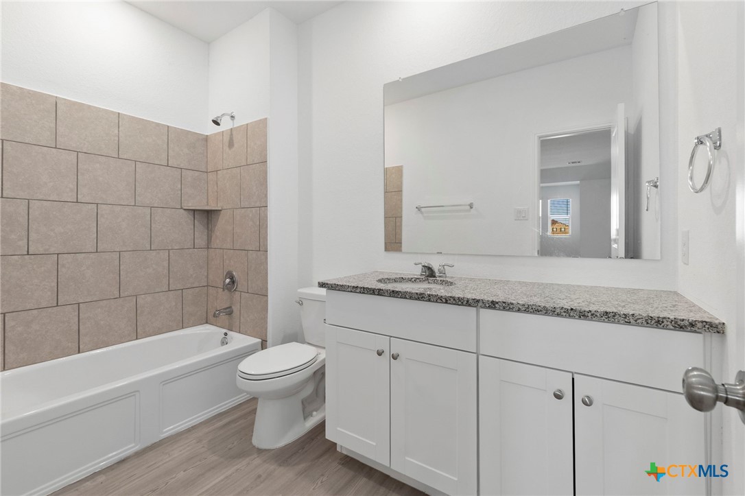 2741 Nueva Cordova
