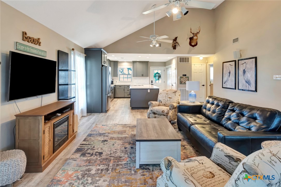 612 W Jackson Avenue