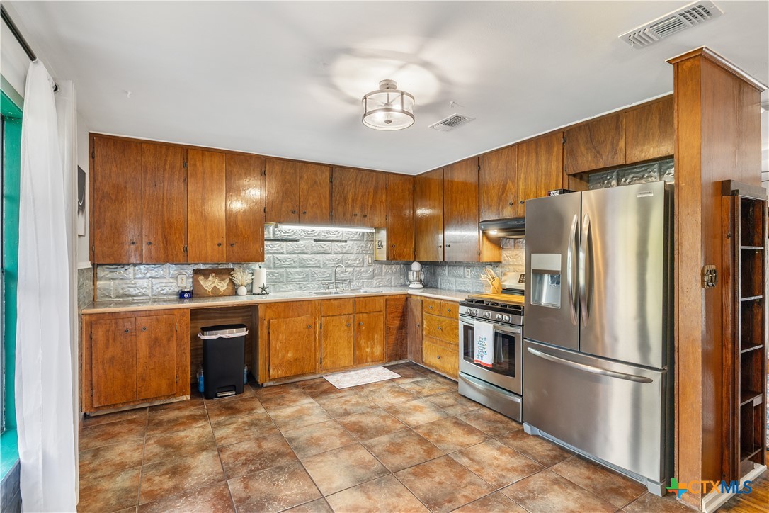 120 Live Oak