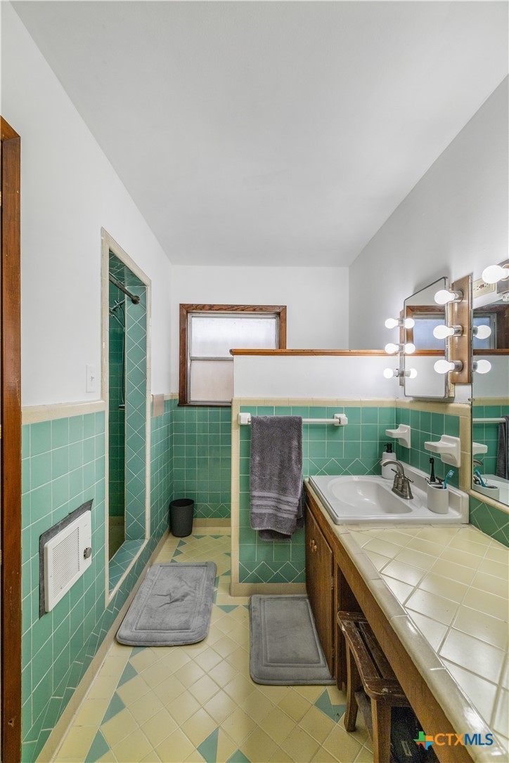 120 Live Oak