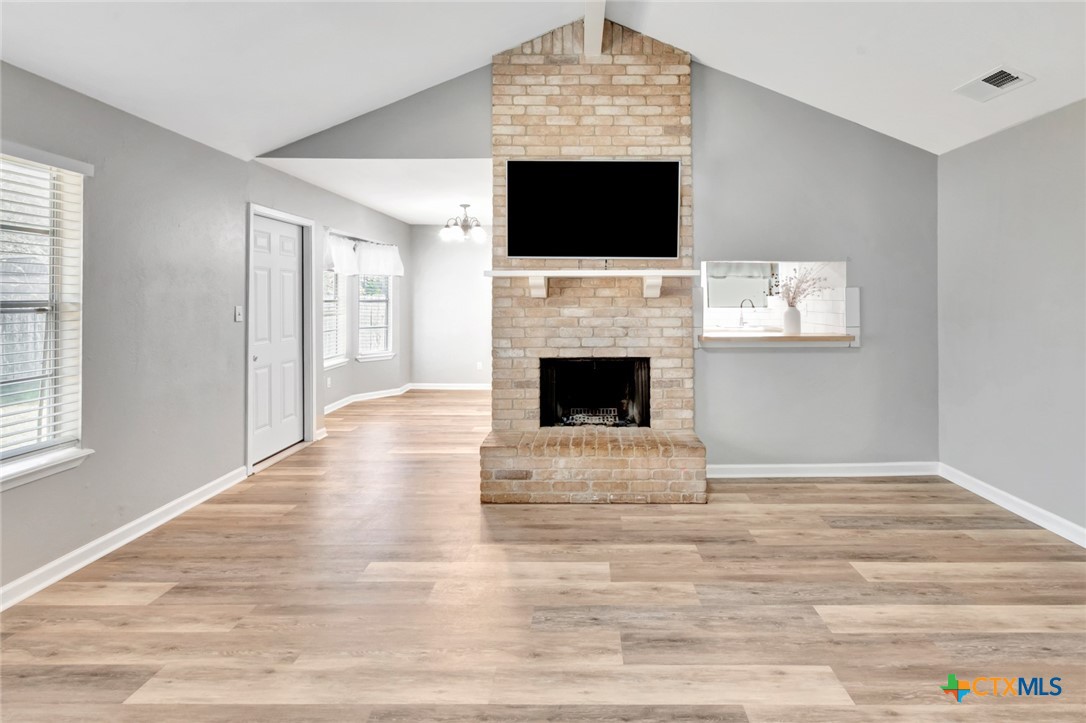 309 Williamsburg Ave