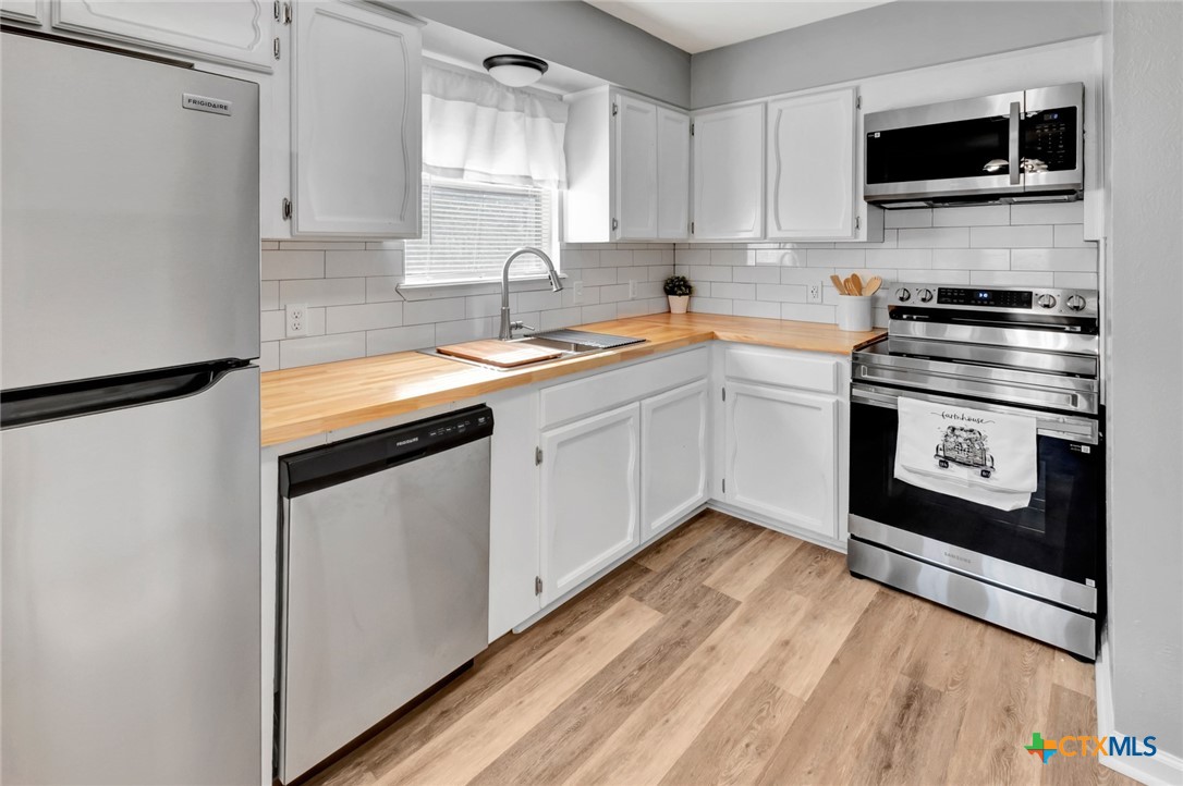 309 Williamsburg Ave