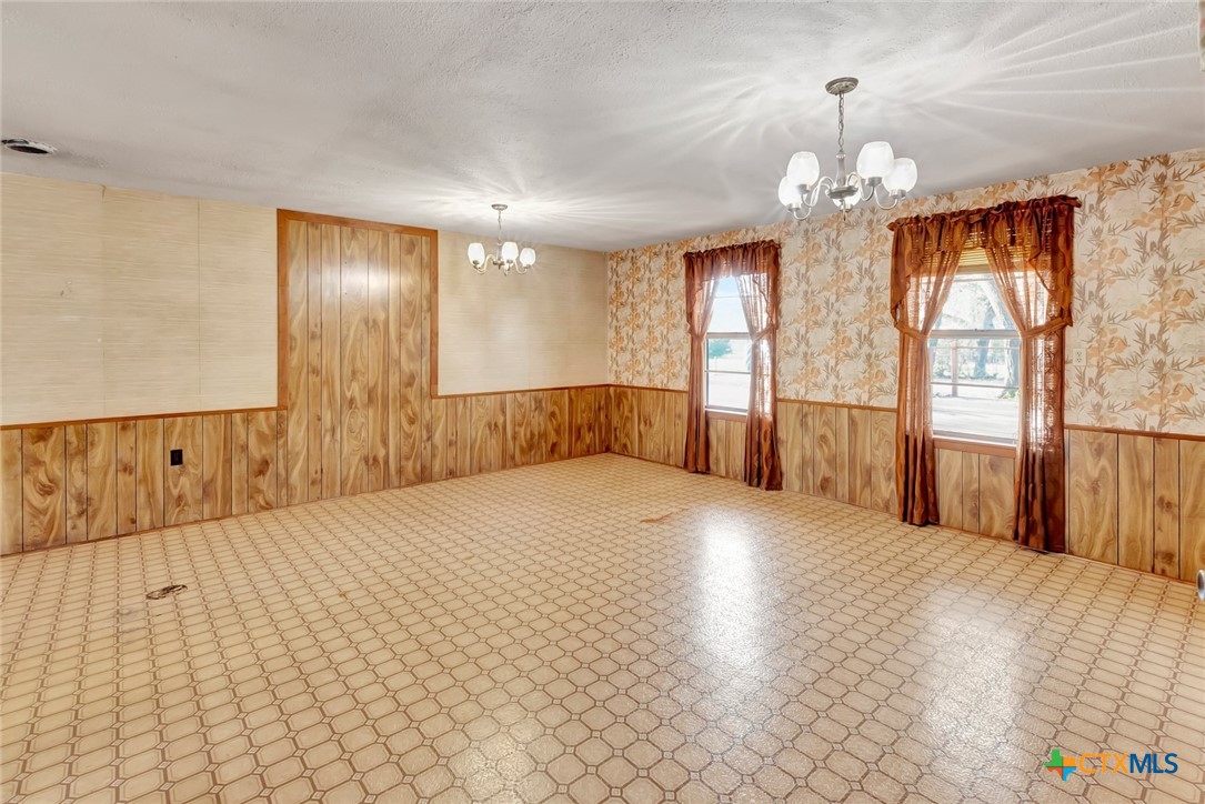 10957 N US Highway 77