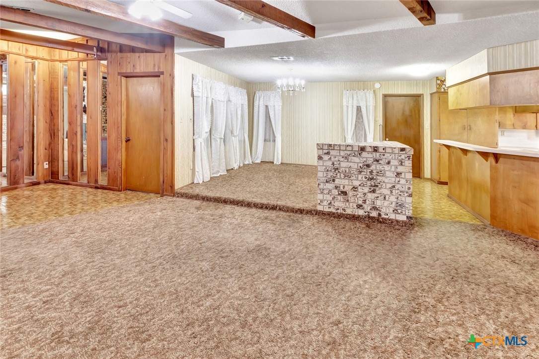 10957 N US Highway 77