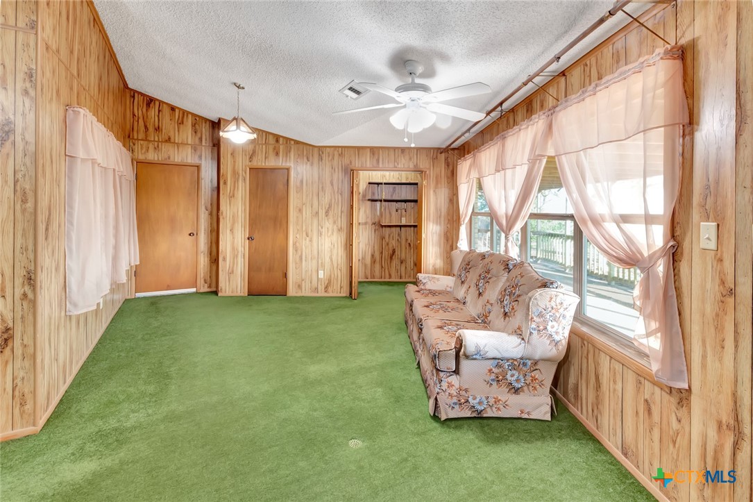 10957 N US Highway 77