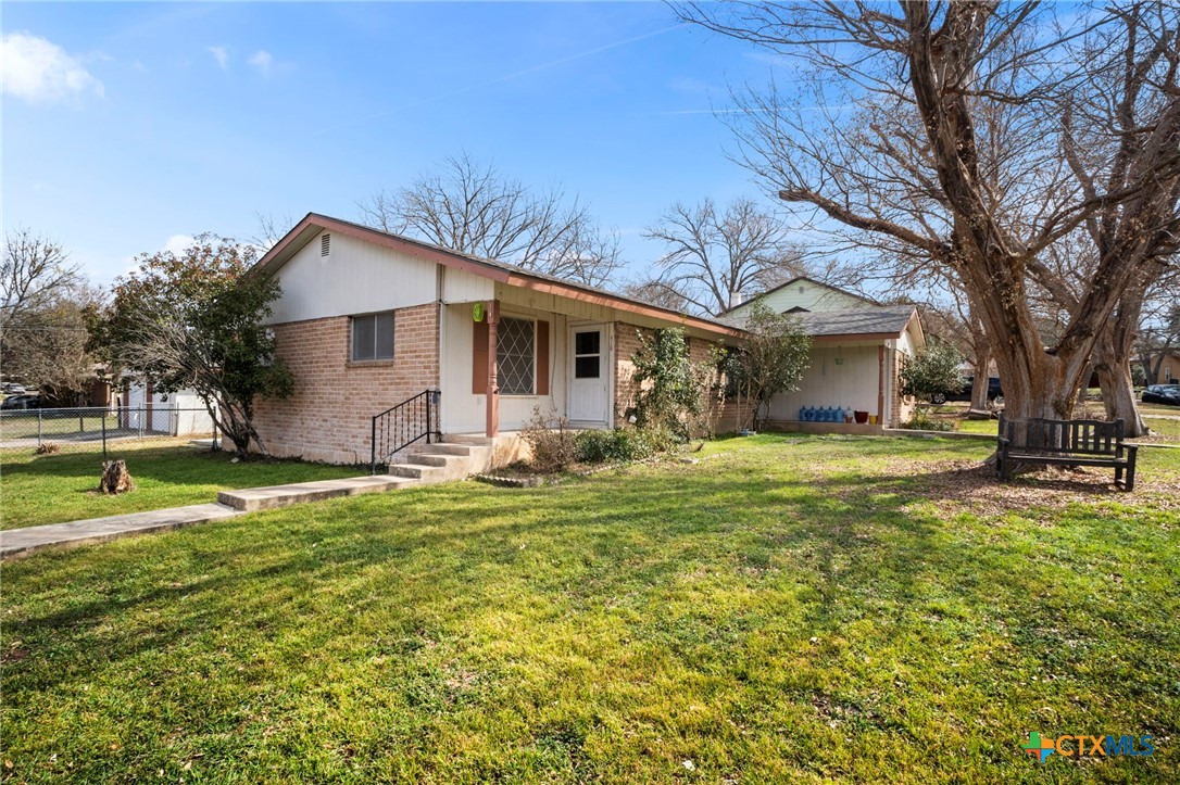 318 Craddock Avenue