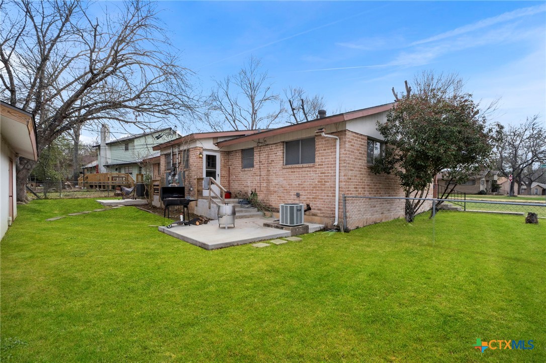 318 Craddock Avenue