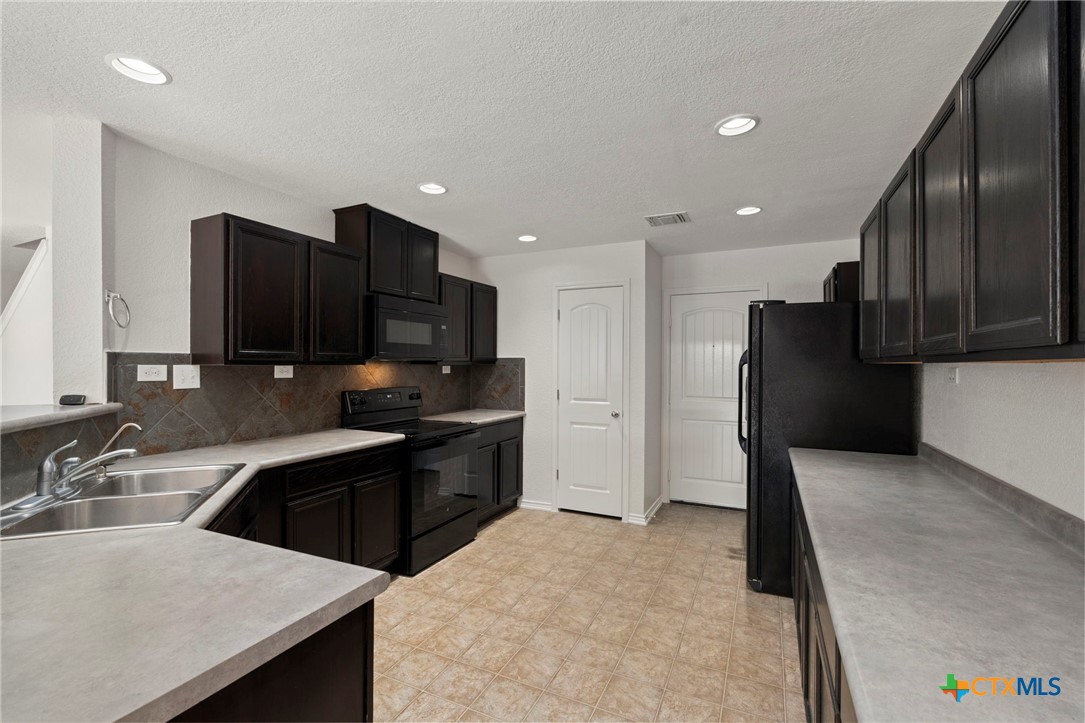 5127 Sunview Valley