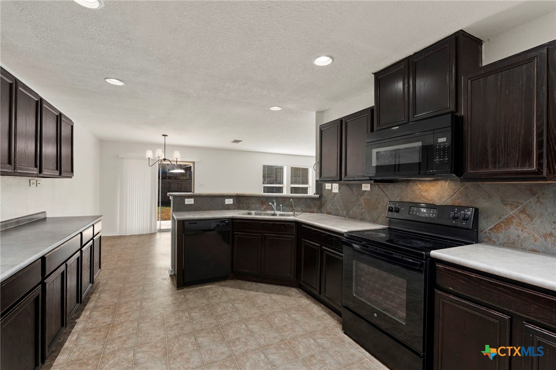 5127 Sunview Valley