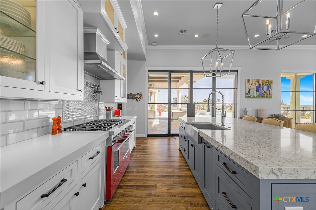 385 E Arbor Vista