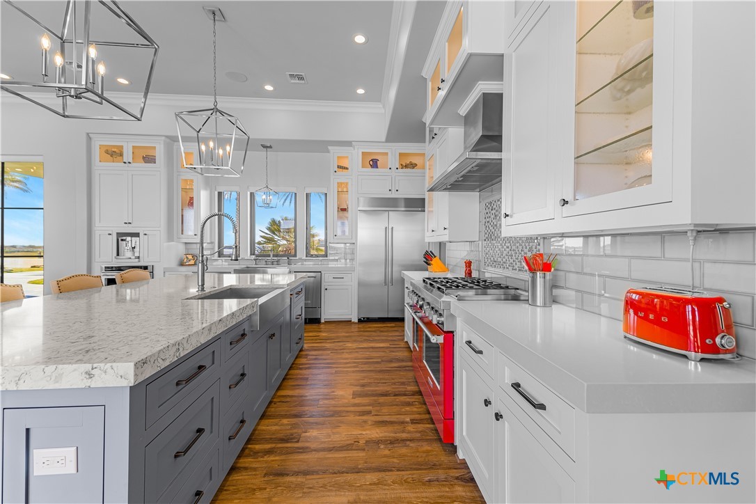 385 E Arbor Vista