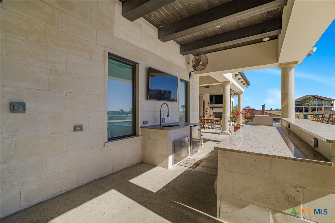 385 E Arbor Vista