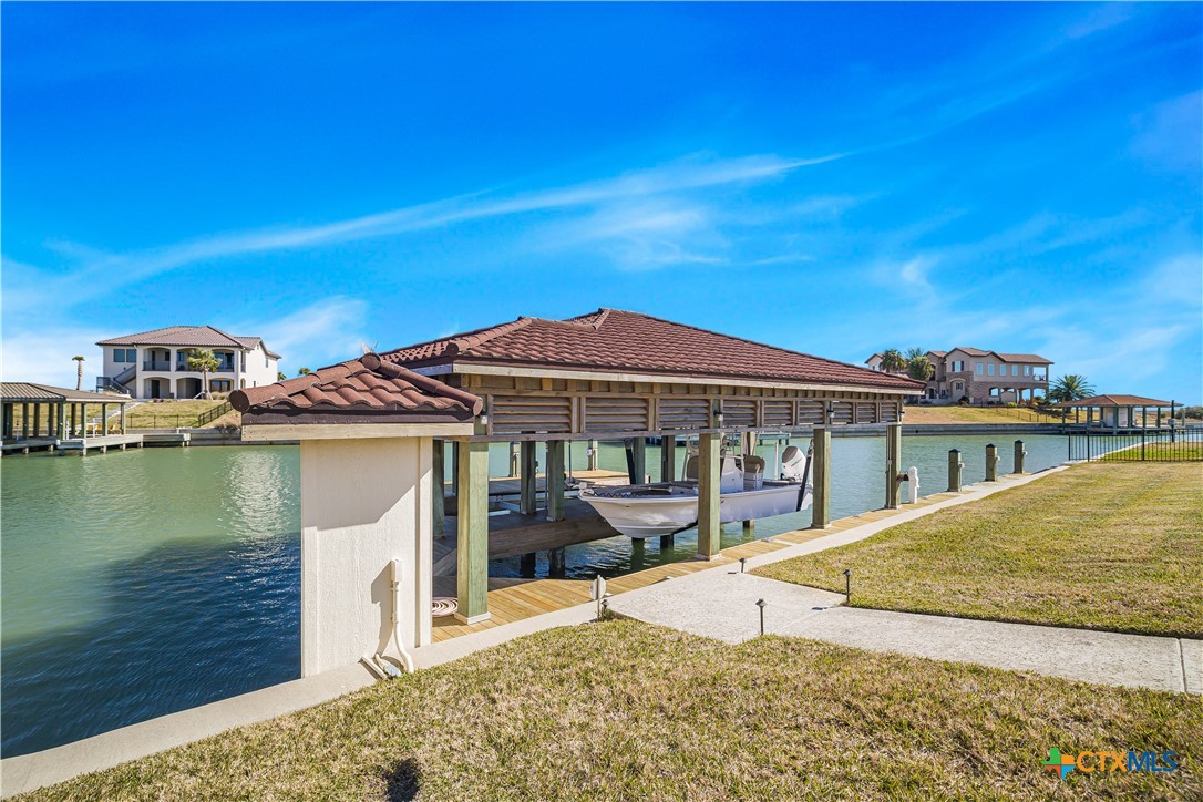 385 E Arbor Vista