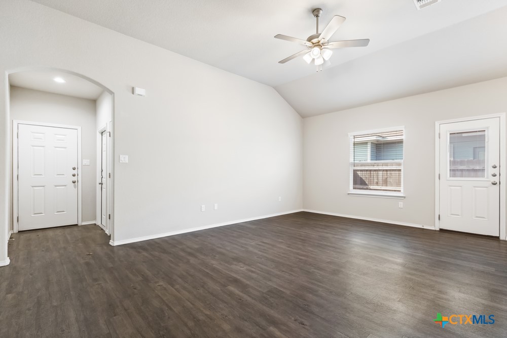 638 Heathers Way