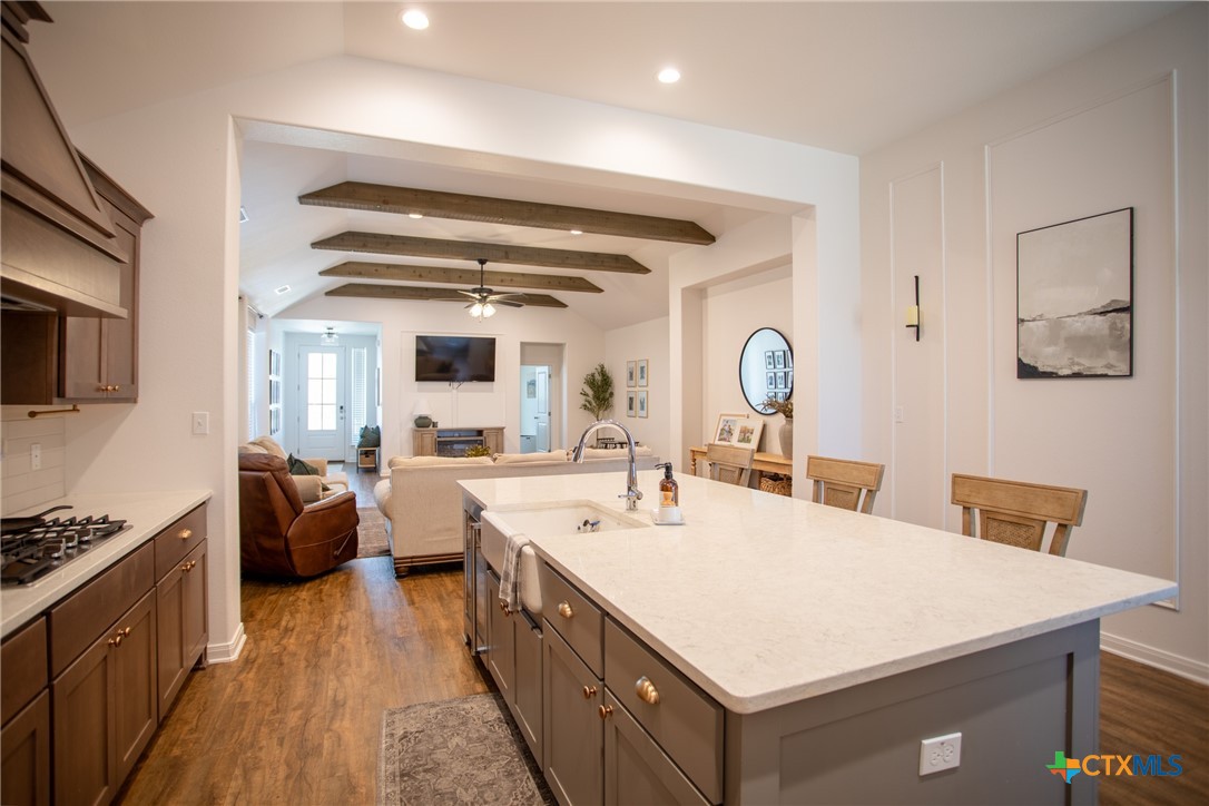 407 Brushy Creek