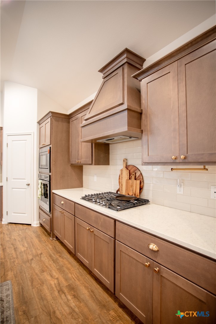 407 Brushy Creek