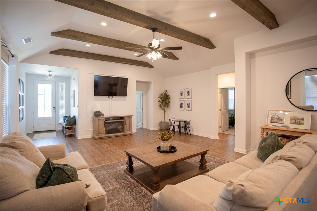 407 Brushy Creek