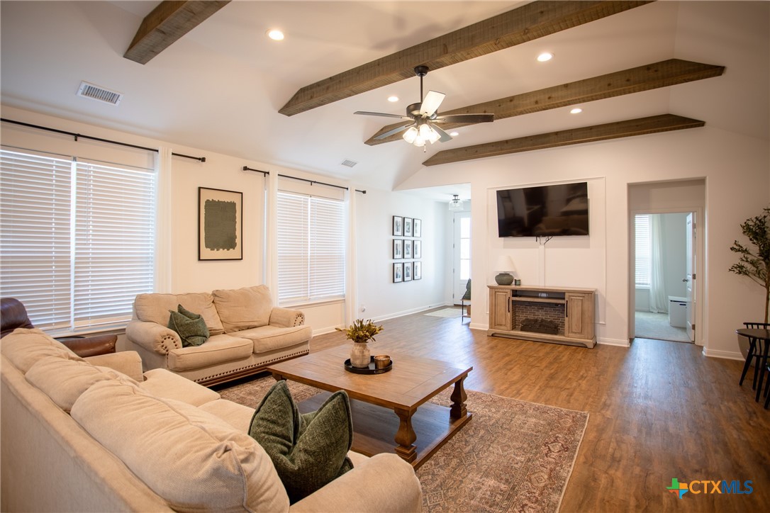 407 Brushy Creek
