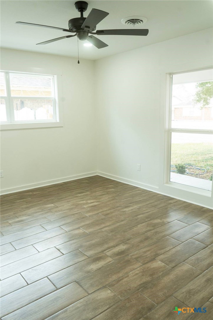 2704 E Loma Vista Avenue