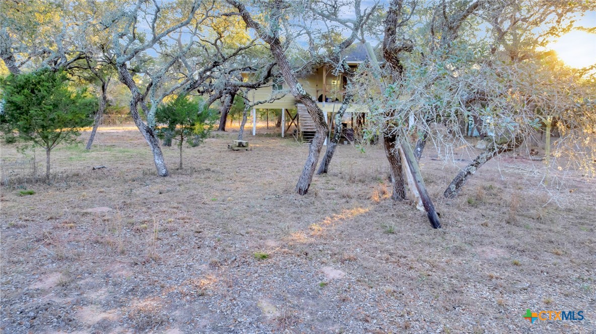 715 Private Road 1051