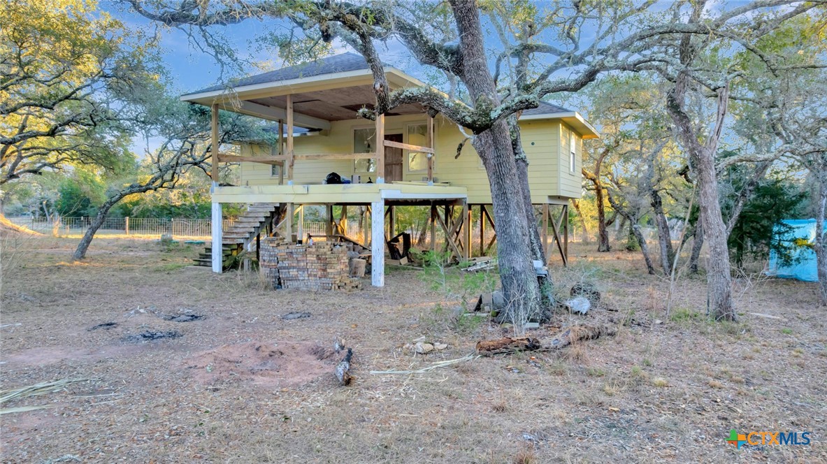 715 Private Road 1051