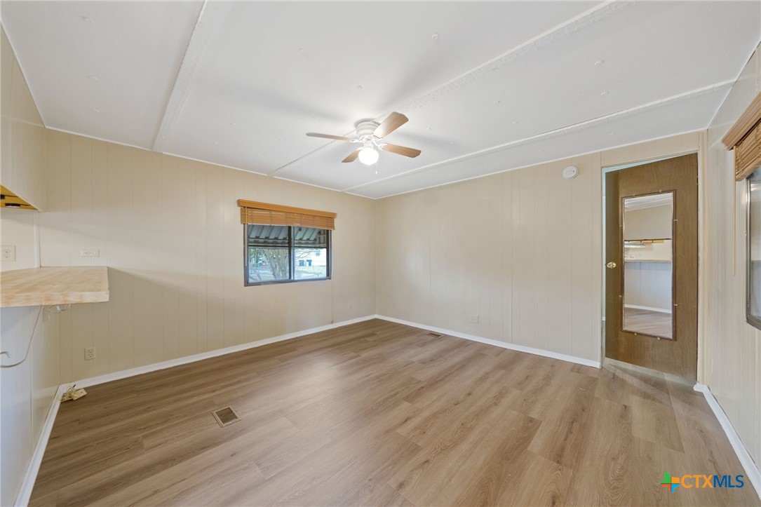 1506 Honeysuckle Lane