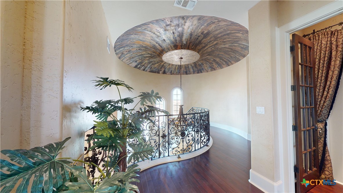 153 E Tuscany Way