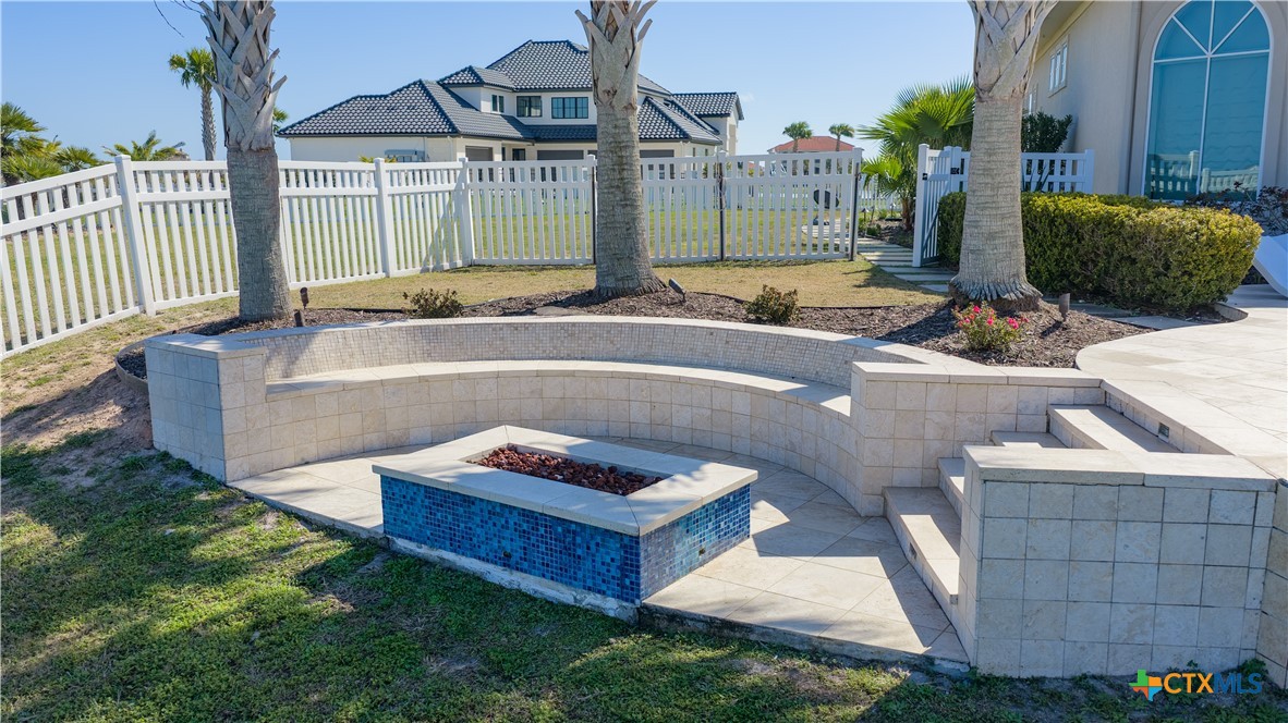 153 E Tuscany Way