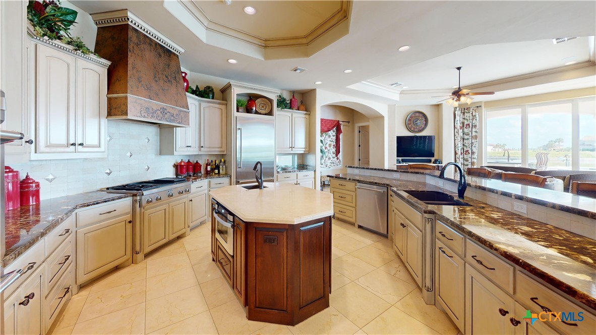 153 E Tuscany Way