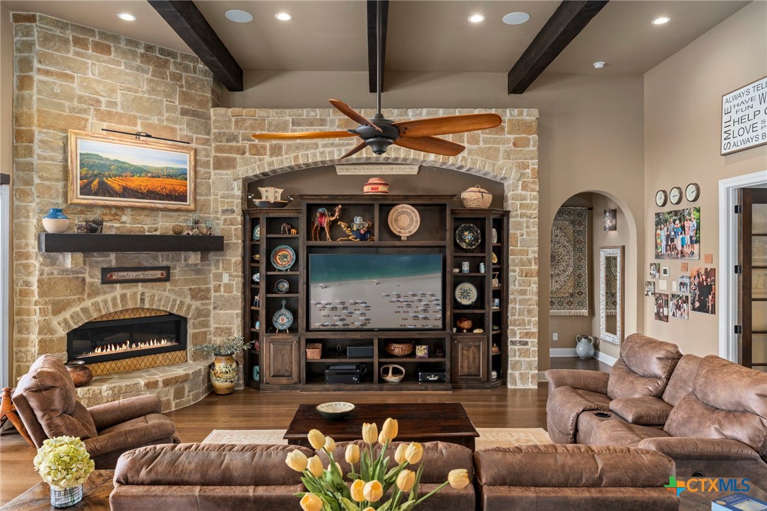 1039 Bluewater Place