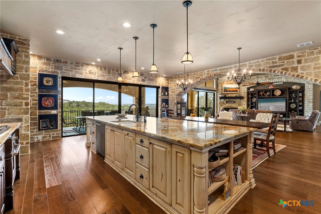 1039 Bluewater Place